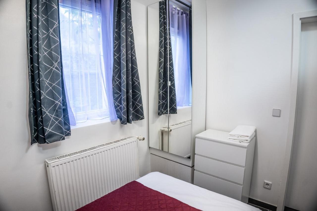 One Way Apartment Берлин Екстериор снимка